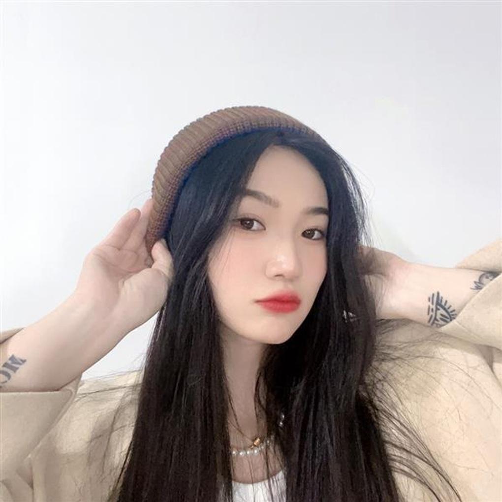 Touca Básica de Tricô (Castanho)