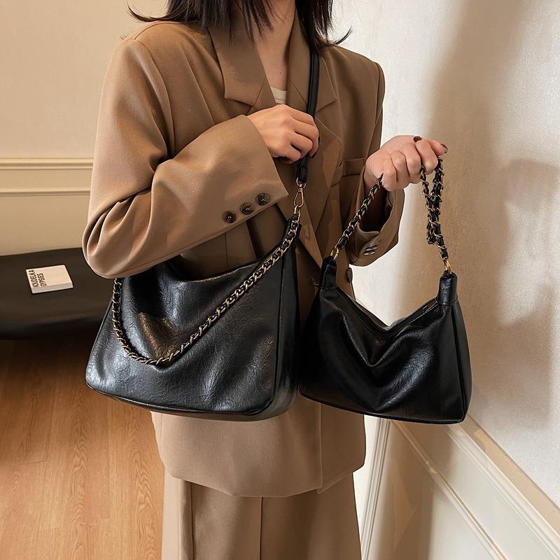 Premium Retro Bag Women's Bag New Popular Chain Shoulder Bag Large Capacity Commuter Tote Bag