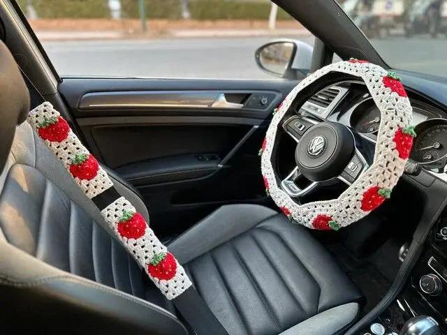 

Hand Crocheted Flower Car Steering Wheel Cover-Warm Anti-Slip Grip Simple Stylish Winter Car Decor for Safe Driving & Seat Belt