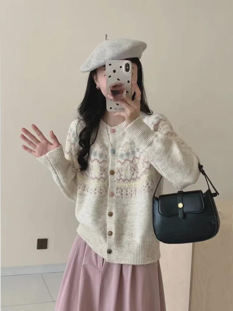 

Ретро-кардиган с разноцветными пуговицами для женщин - новинка 2025 года, осень/зима, толстая свободная короткая трикотажная куртка в корейском стиле One Size слоновая кость