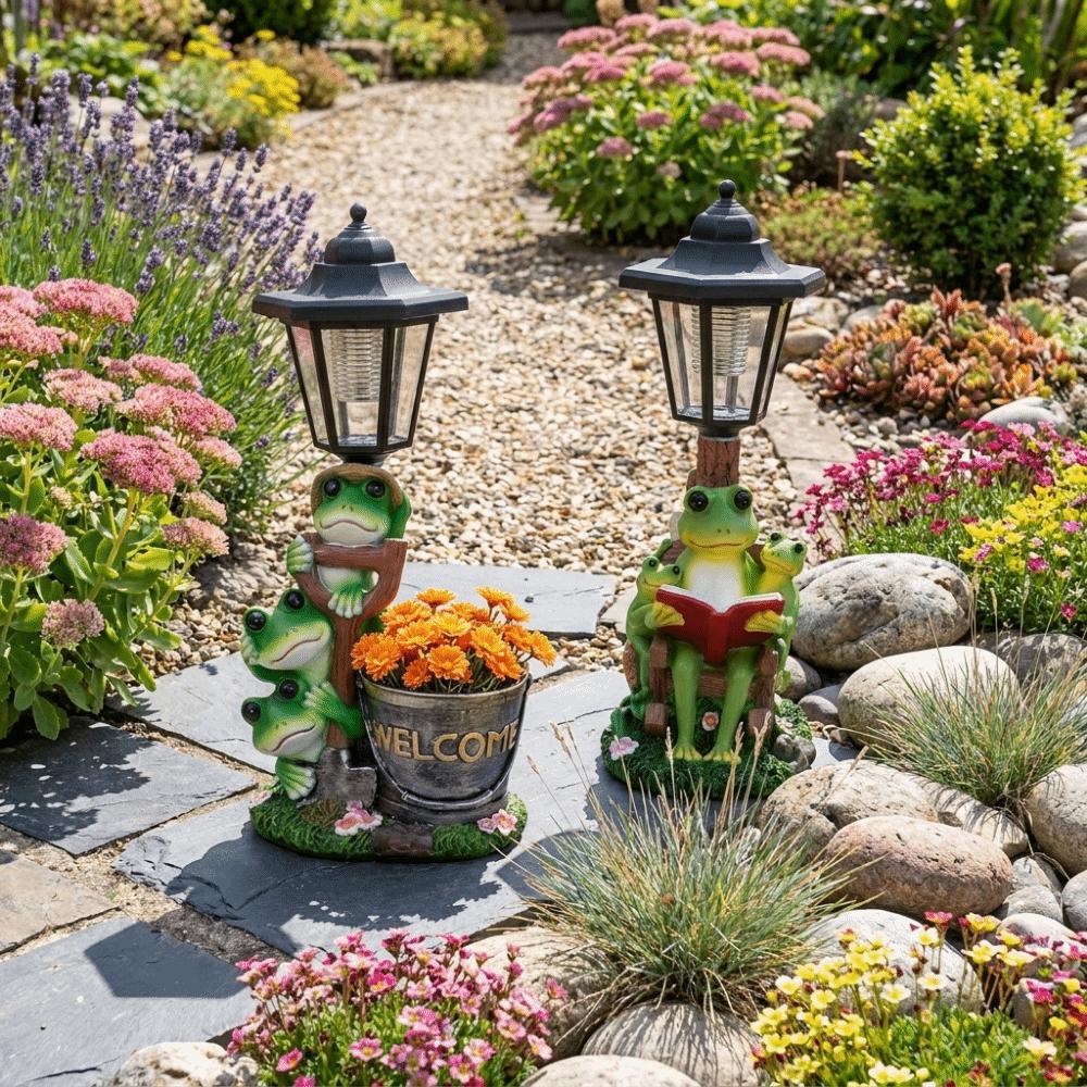 Resin Frog Statue Solar Light Lifelike Solar Frog Lamp Figures Frog Plant Pot Light Pathway Decor