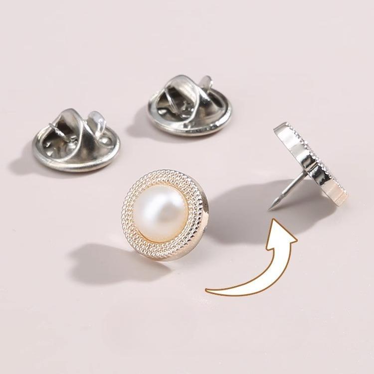 Trousers Are Rolled Edge Stickers, Pants Are Rolled Edge Fixed, Invisible Hidden Buttons Are Closed, and Seam-free Buttons Are Available.