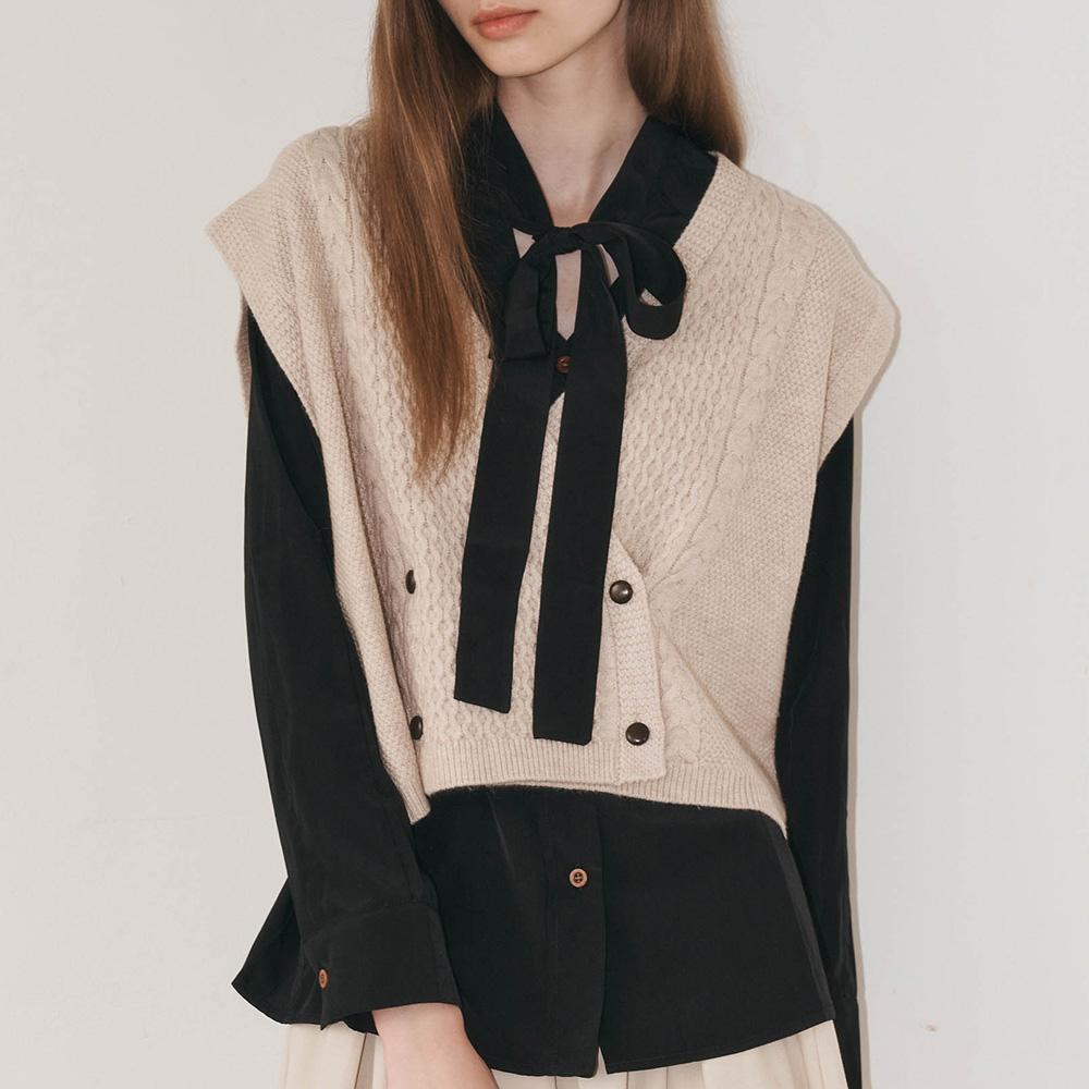 WEDNESDAY DELIGHT Wd_String Ribbon V-Neck Blouse_Black