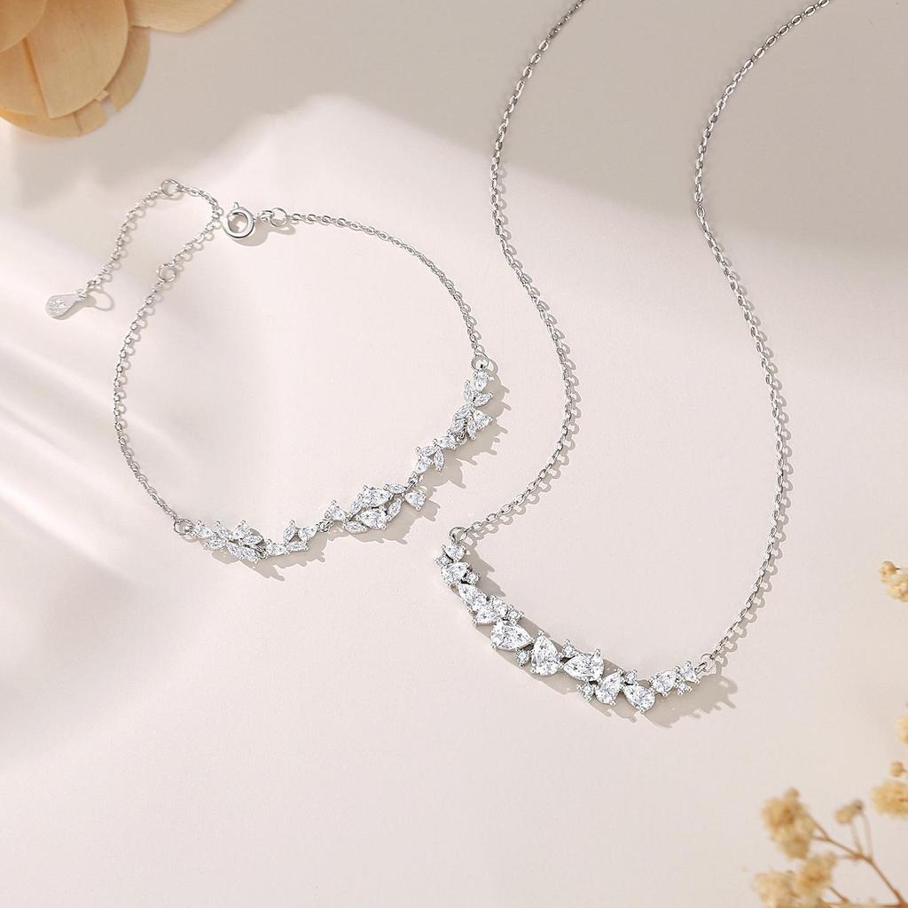 "Wisteria" 999 Pure Silver Necklace: High-End Smile Pendant for Women - Luxury Collarbone Gift Set