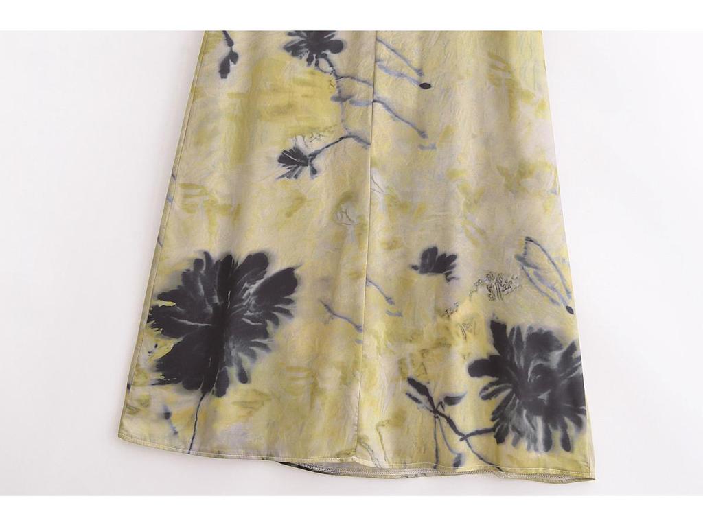 2025 Winter Silk Satin Print Dress: Elegant, Slimming, European and American Style for Women