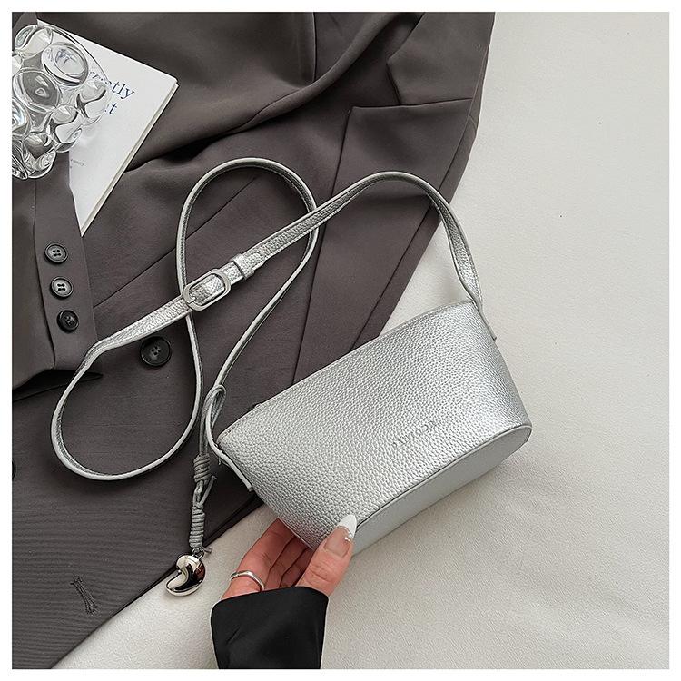 Premium sense ingot small bag fashion women's bag summer new versatile commuter trend shoulder messenger bag