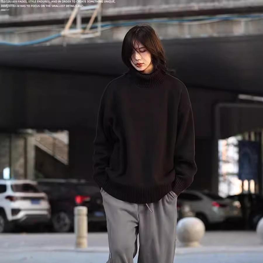 

Женский ретро свитер свободного кроя с высоким воротником - Однотонный, с длинным рукавом, приталенный, универсальный, парный стиль. M чёрный