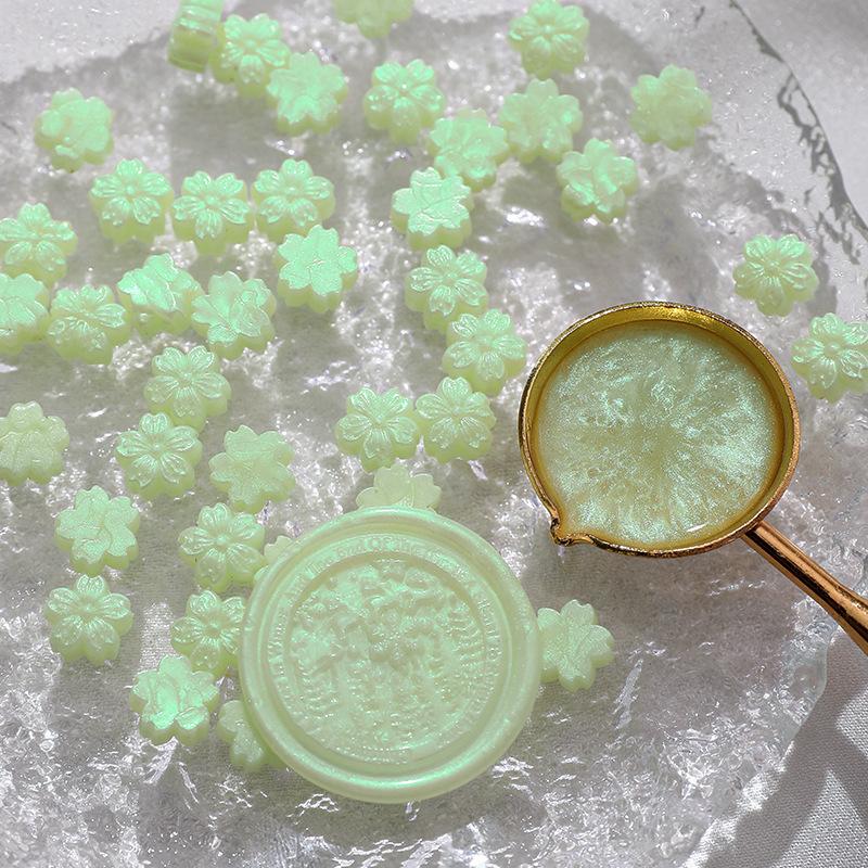 100pcs Aurora Cherry Blossom Fiery Lacquer Wax Pellets, Fiery Lacquer Stamp Sealing Wax Aurora Polarized Gold Sealing Wax