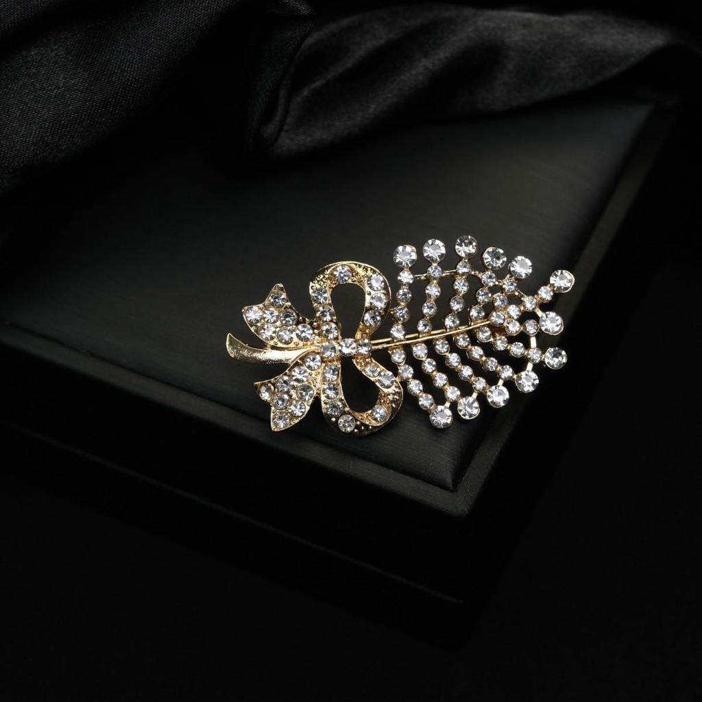 Gold & Diamond Vintage Butterfly Brooch - Versatile Women's Pin Jewelry