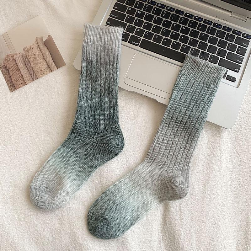 

Chic Tie Dye Wool Socks Women Winter Warm Fleece Lined AB Mismatch Stacked Ankle Socks Trendy Gradient Color Design 1Pairs серый