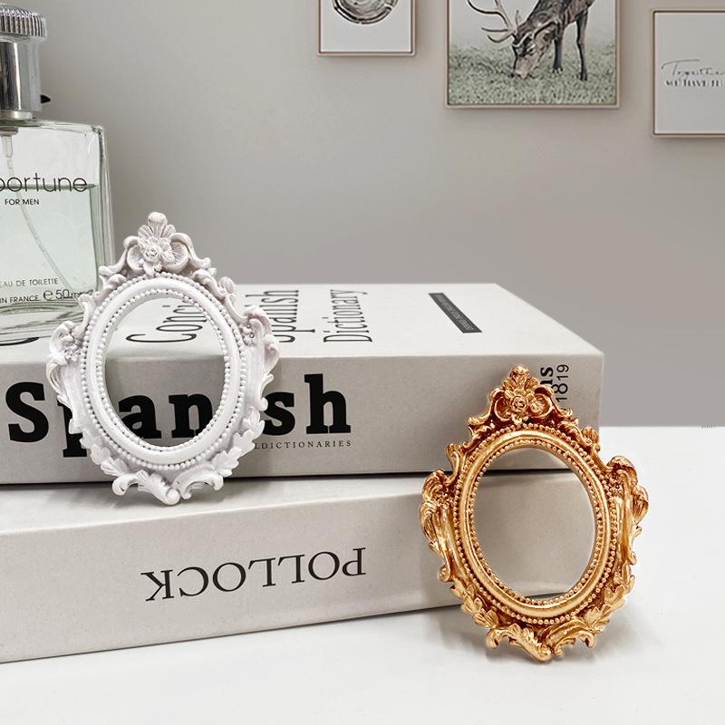 European-Style DIY Phone Case Frame, Badge, Gumi Display, and Dollhouse Scene Miniatures