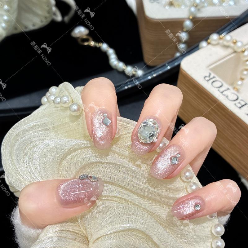 

L92 Rhinestone Inlaid Short Press-On Nails for a Radiant Look L92-XS (Short Oval)