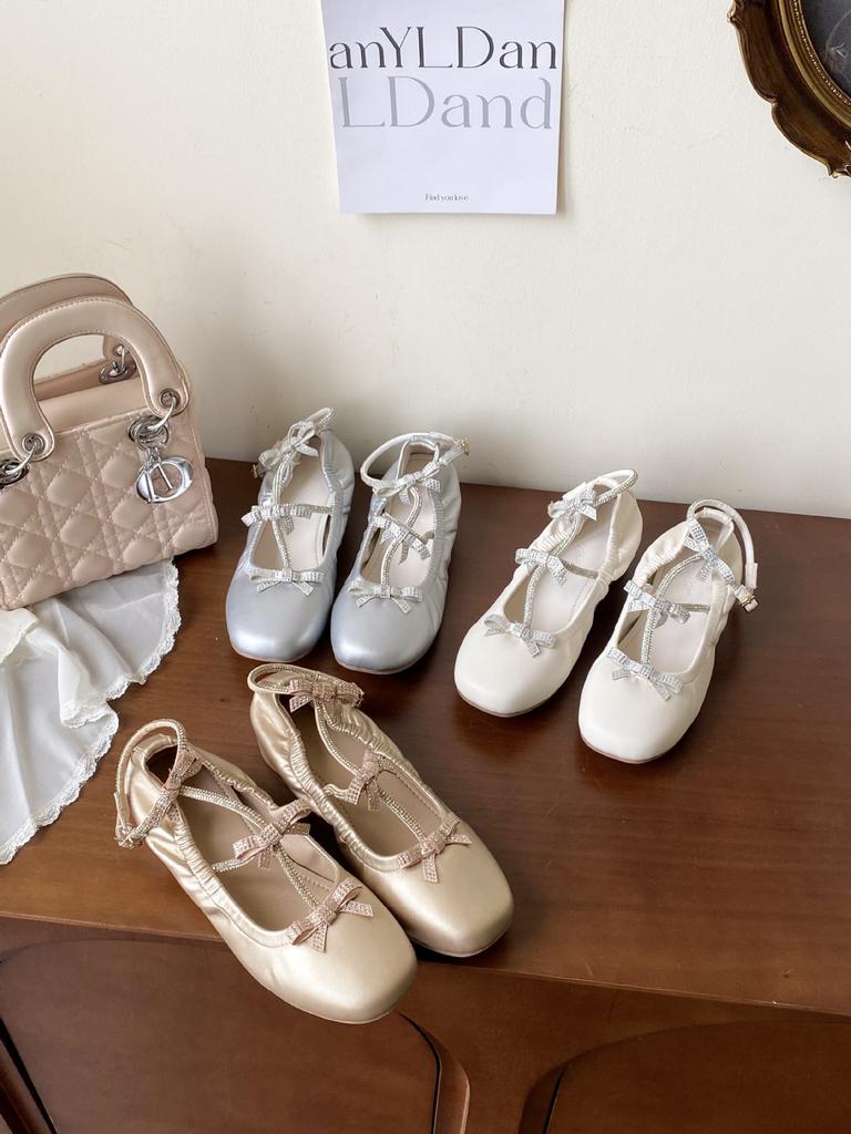 2025 autumn new shallow bow women's shoes flat-bottomed rhinestone buckle thick heel women's single shoes