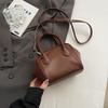 High-end niche bag women's autumn and winter new fashion versatile messenger bag retro portable pillow bag