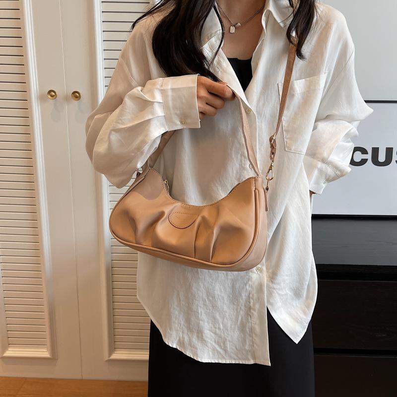 Textured underarm small bag women's 2025 new trendy fashion solid color crescent bag summer simple shoulder bag handbag