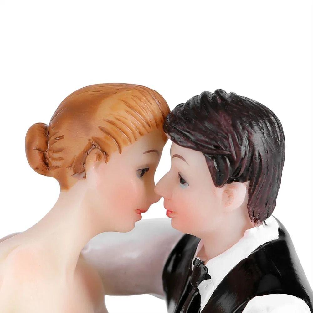 Funny Bride and Groom Figurines Romantic Marry Figurine Cake Toppers Dolls Marry