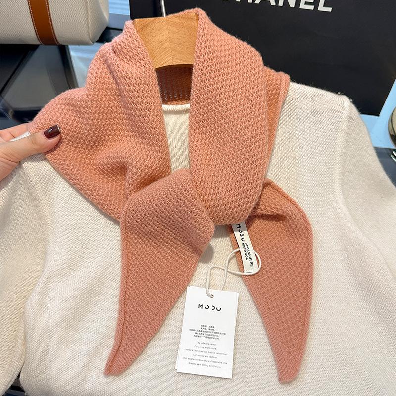 British Korean Triangle Scarf Niche 100% Wool Triangular Scarf Women Headscarf Knitted Scarf Multi-functional Warm Knitted Scarf