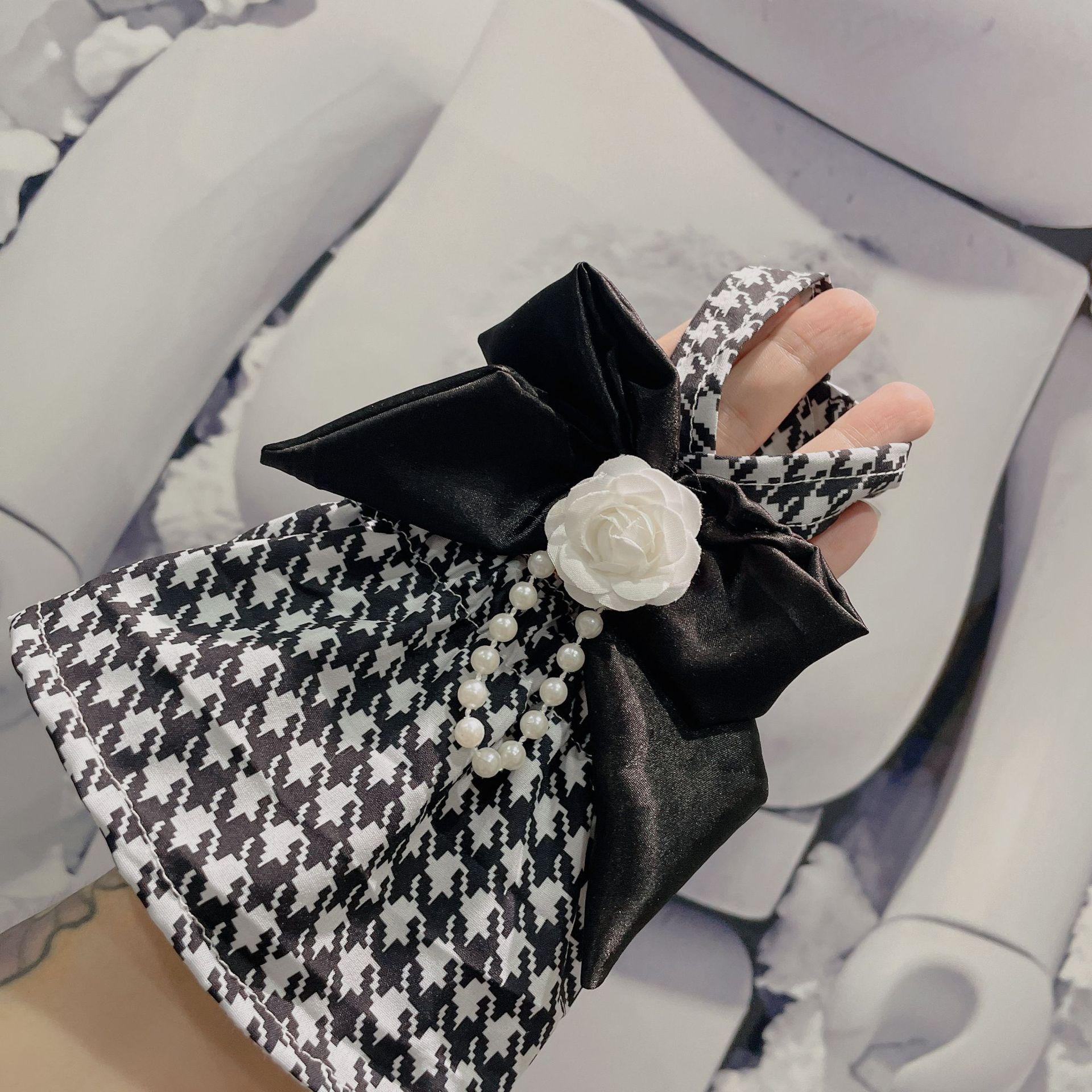 

Платье в клетку для собак Милый цветочный головной убор Милое плюшевое платье на бретельках Одежда для щенков Платья для собак для маленьких собак Дизайнер одежды для собак 2XS