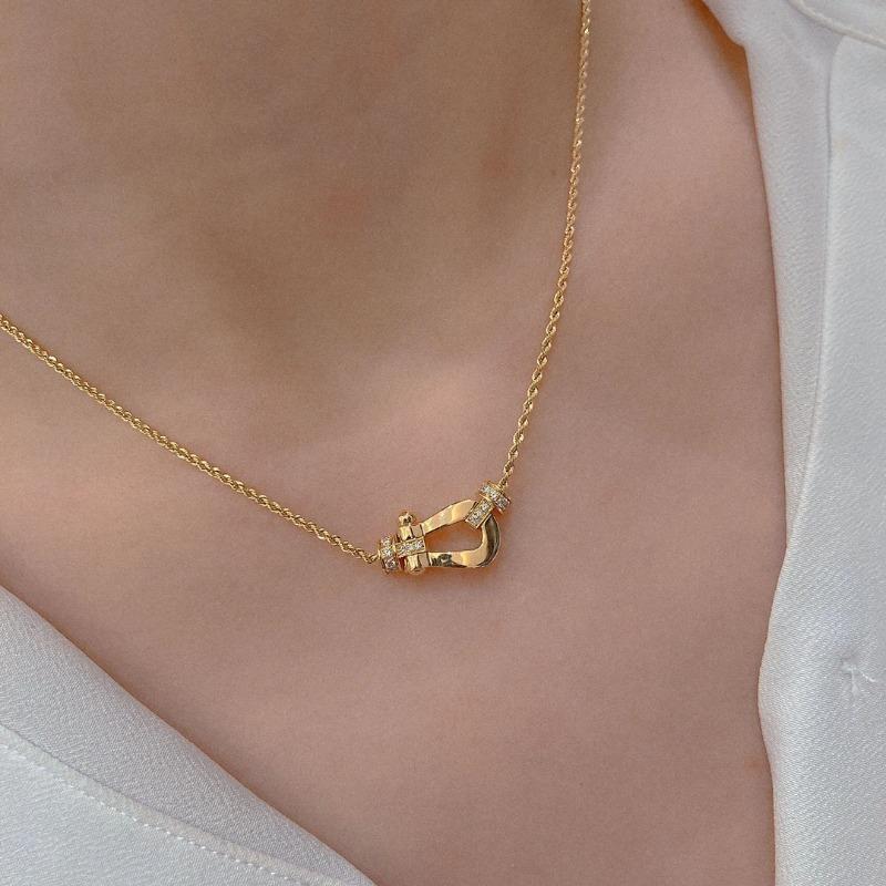 925 Sterling Silver Frey's Horseshoe Buckle Necklace Plated 18K Rose Gold Half Diamond CNC Horseshoe Pendant Clavicle Chain Seiko