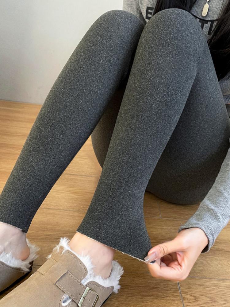 Autumn and Winter Leggings with Thickened Fleece for Women's Outerwear Cotton Pants, German Velvet Self Heating High Waist Tight Lamb Wool Warm Pants
