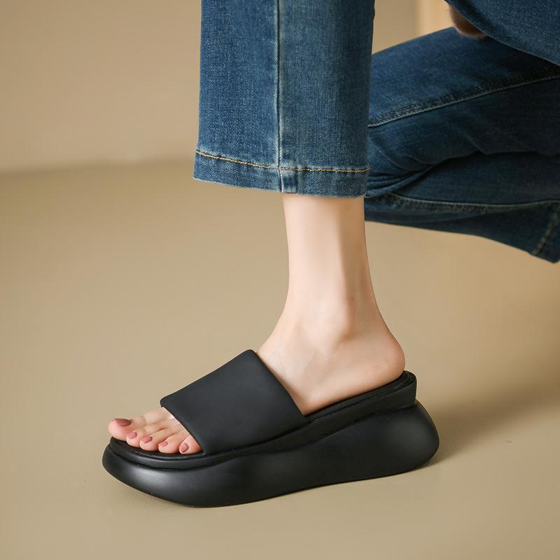 Thick-soled slippers women's summer 2025 new original niche beach slope heel sandals wear high heels