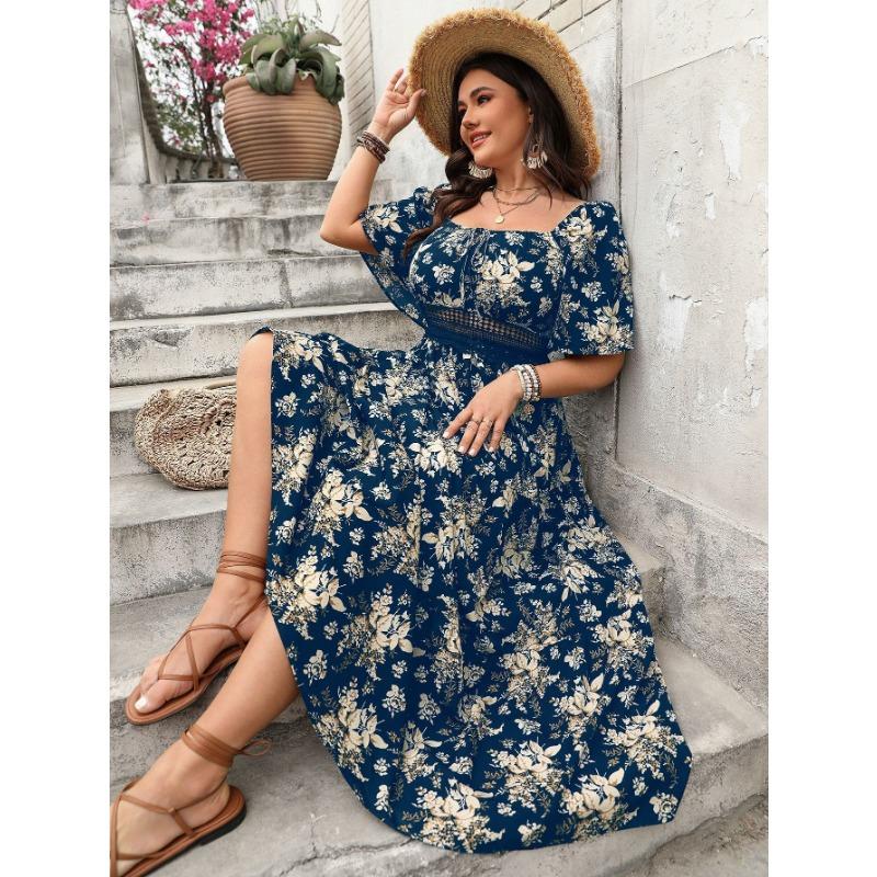 Maxi šaty plus size s vintage květinovým potiskem, čtvercovým výstřihem a krátkým rukávem