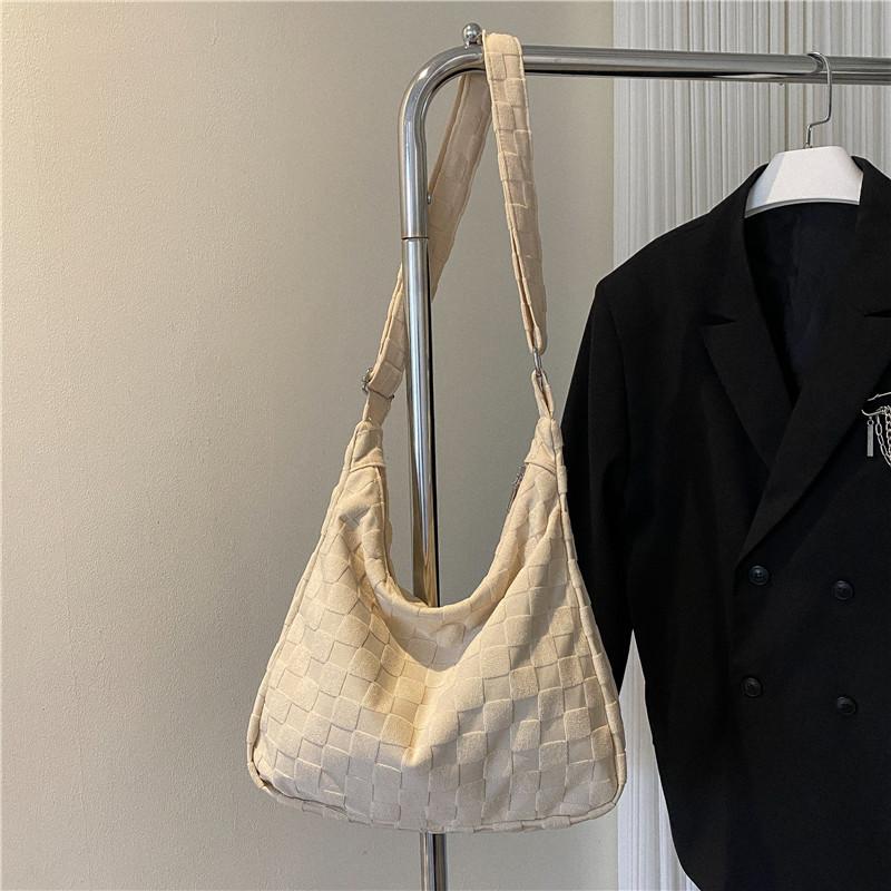 Ins Wind Large Capacity Armpit Bag Female College Student Class Messenger Bag Shopping Bag Autumn Foreign Style Commuter Dumpling Bag