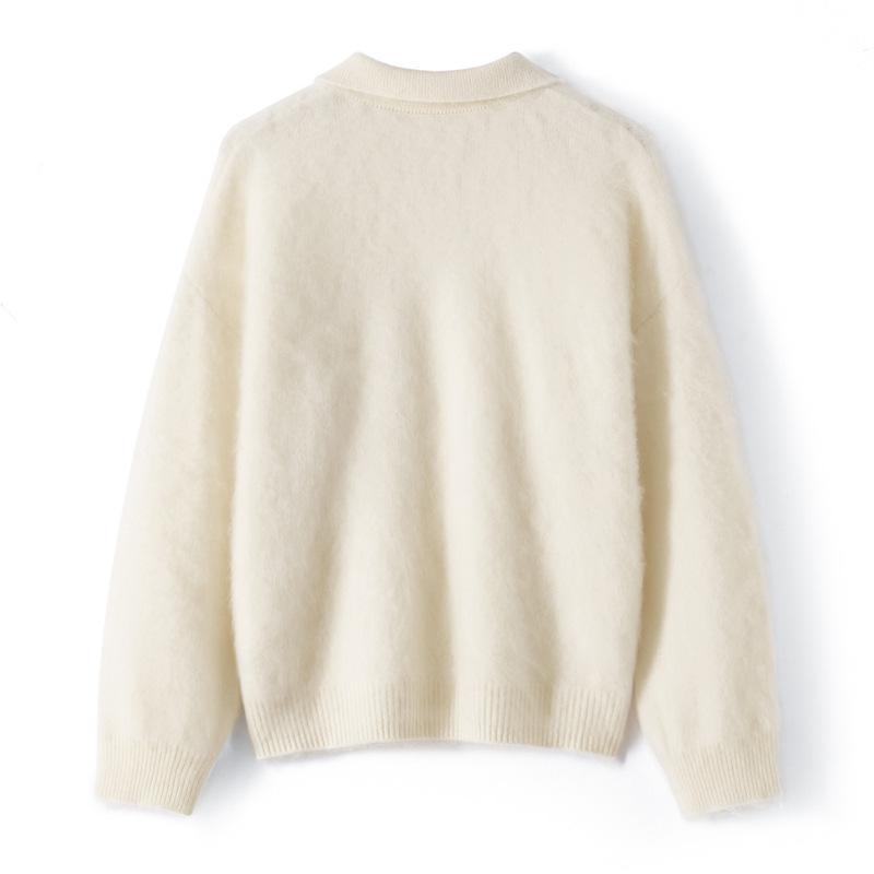 Long-sleeved Woolen Sweater for Women, Casual and Relaxed, with An Elegant V-neck Knitted Top.