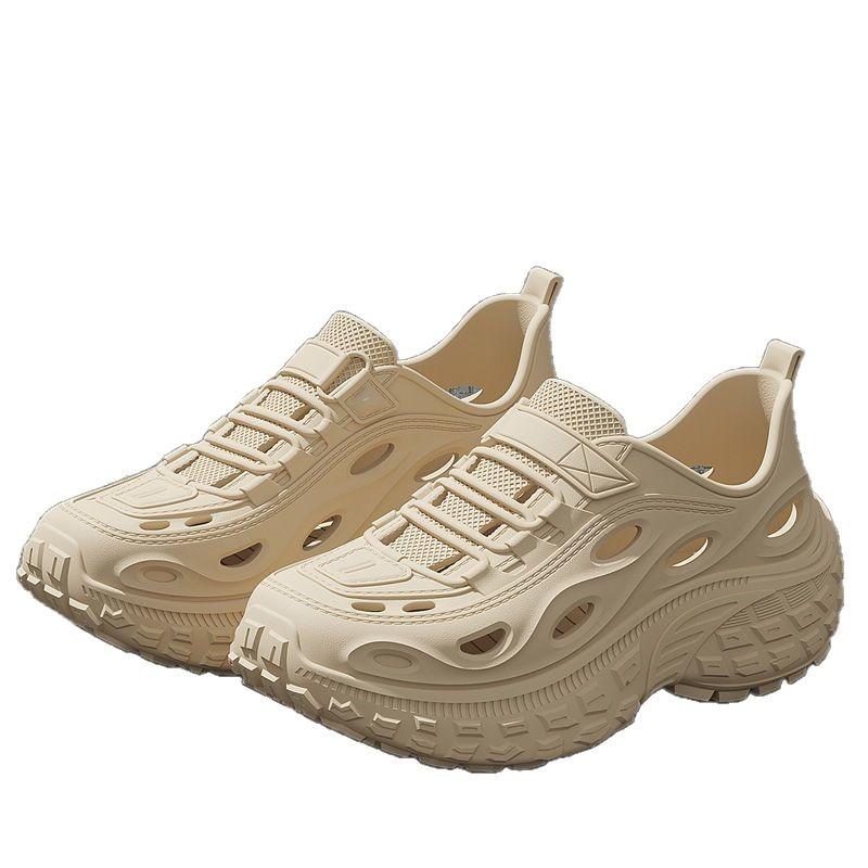 New Height-increasing Outdoor Anti-slip Sandals Are Worn Over Women's Shoes