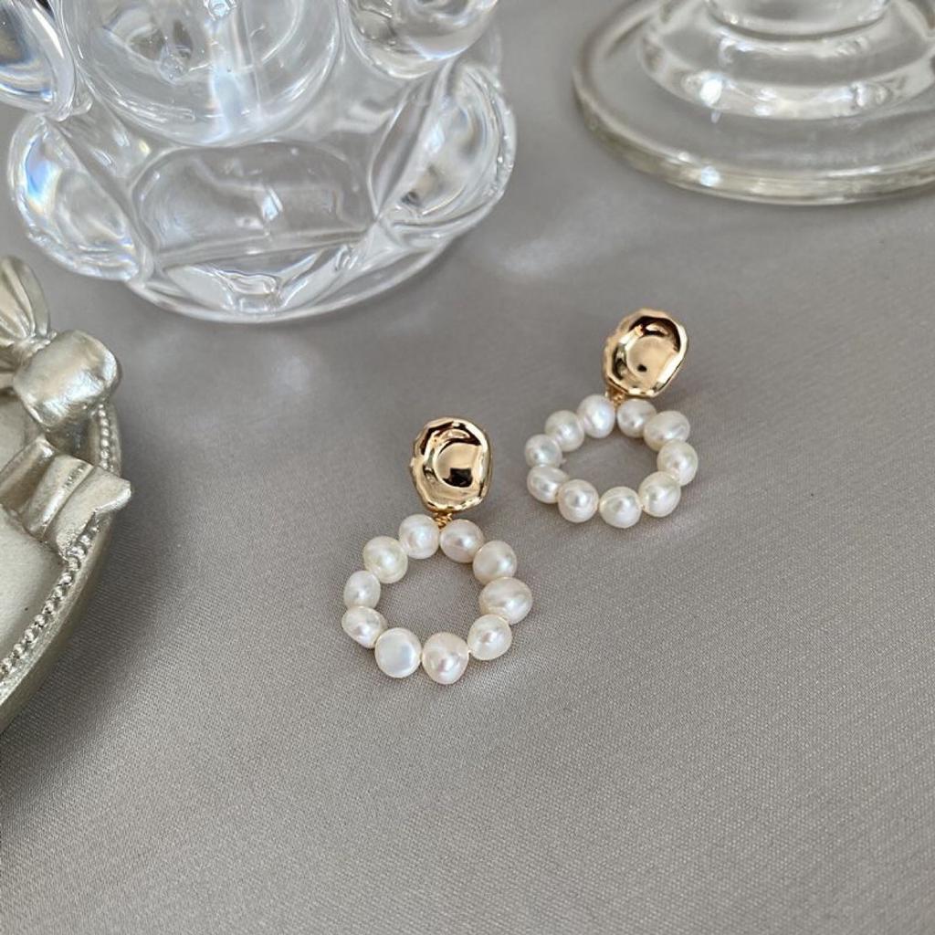 Niche Stud Earrings Baroque Spring Summer Retro Natural Freshwater Pearl Earrings Silver Needle Fashion Trend