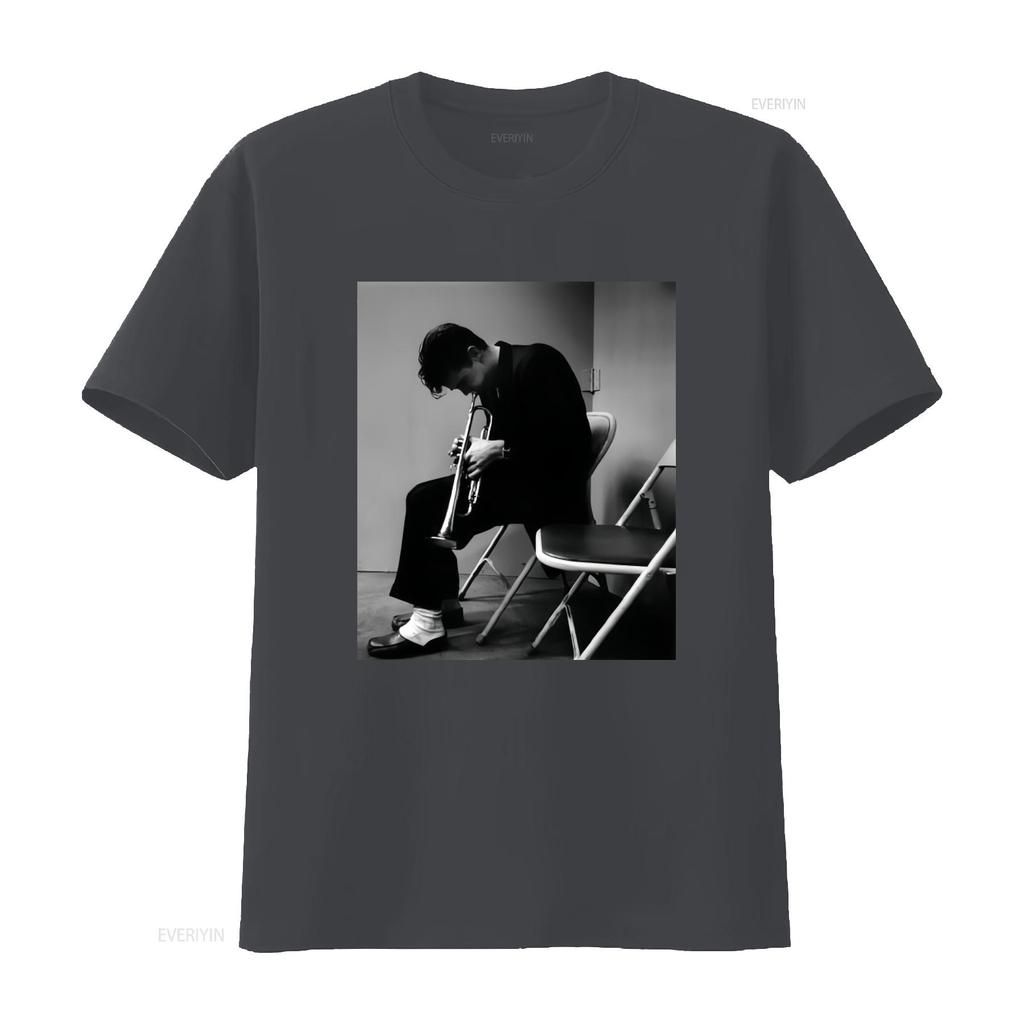 T-shirt Bianca Pesante in Cotone Vintage CHET BAKER Musicista Design per Tutte le Taglie Stampa Ispirata alla Tromba Jazz vintage Lavata uomo