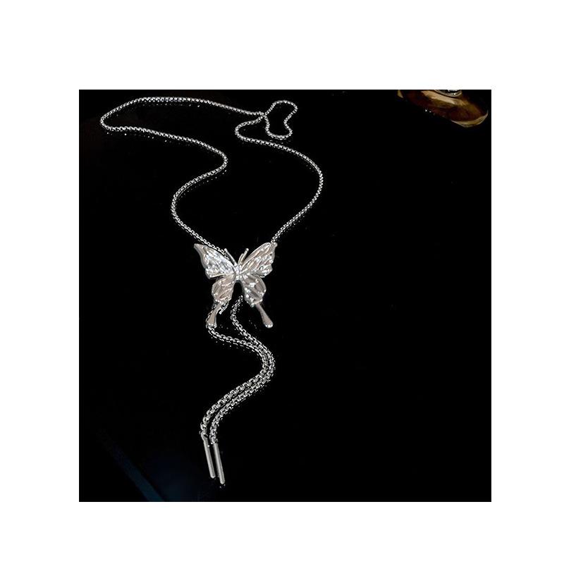 Premium Sense Can Pull Butterfly Necklace, Women'S Personality Light Luxury Collarbone Chain, Fashion Temperament, Sweet And Cool Spice Girl Jewelry