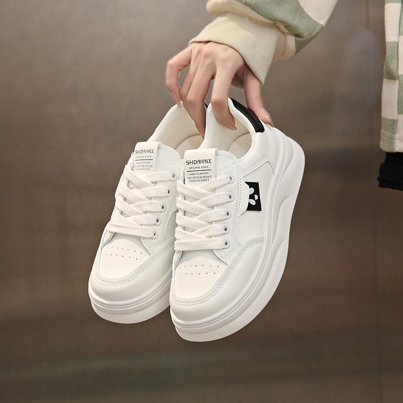 2025 autumn new ins Korean version comfortable little white shoes female students platform versatile casual sports women's board shoes C826