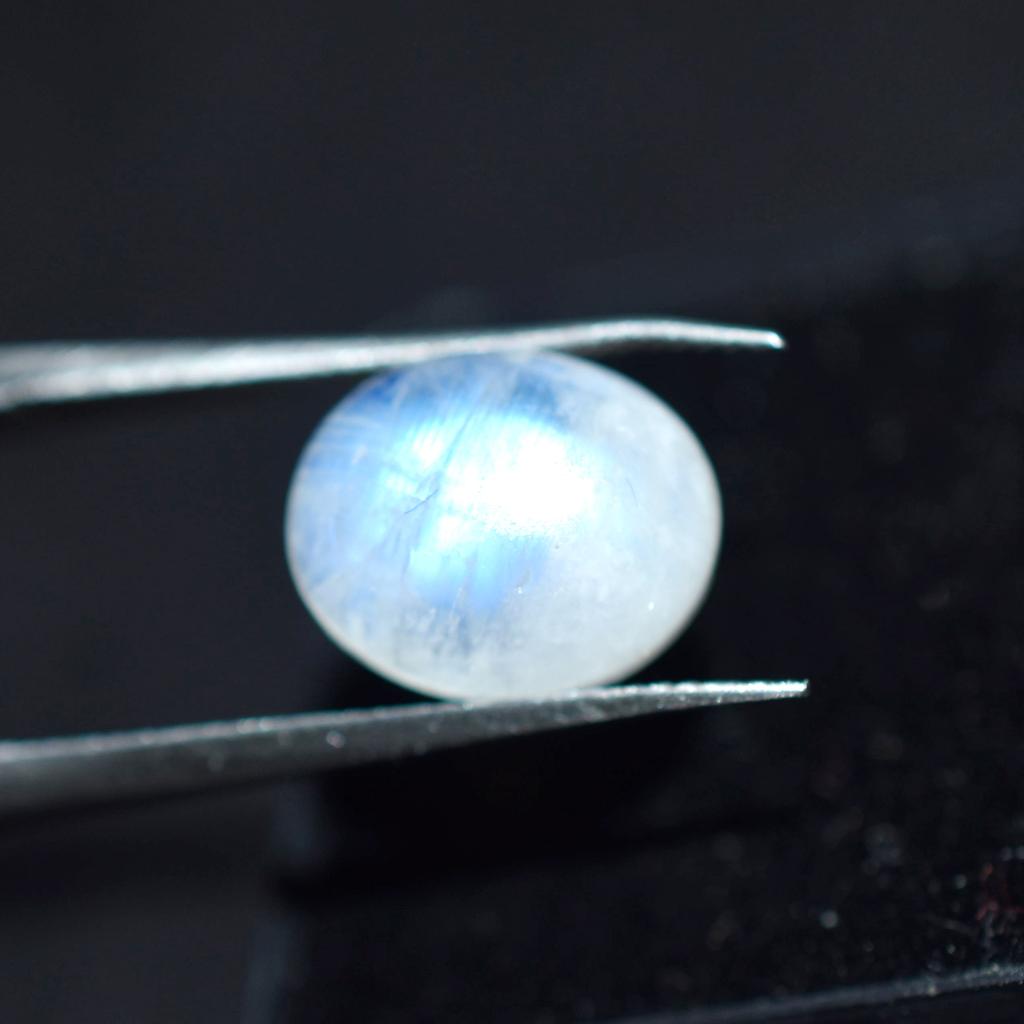 Natural White Moonstone Loose Gemstone 3.40 ct Oval Shape for Jewelry Making and Gem Collections