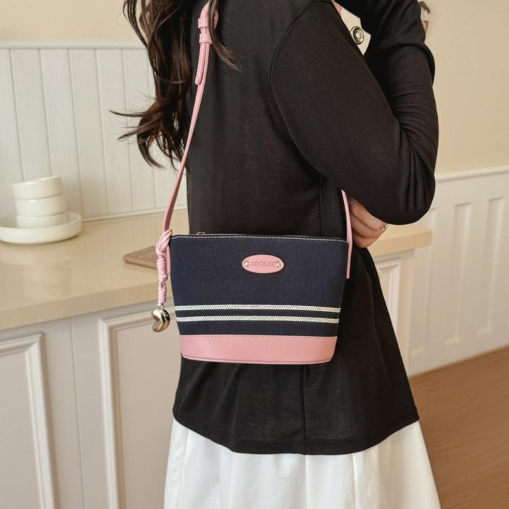 Xeie Thuk Shoulder Bag Women Faux leather Adjustable Strap Daily Commute