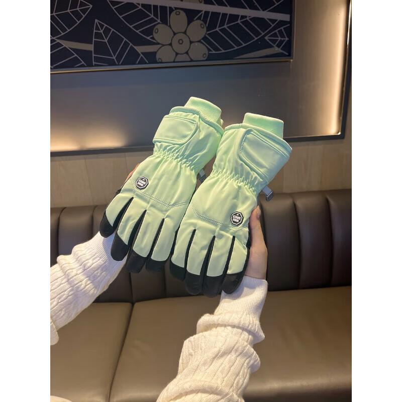 

Warm Winter Touchscreen Ski Gloves