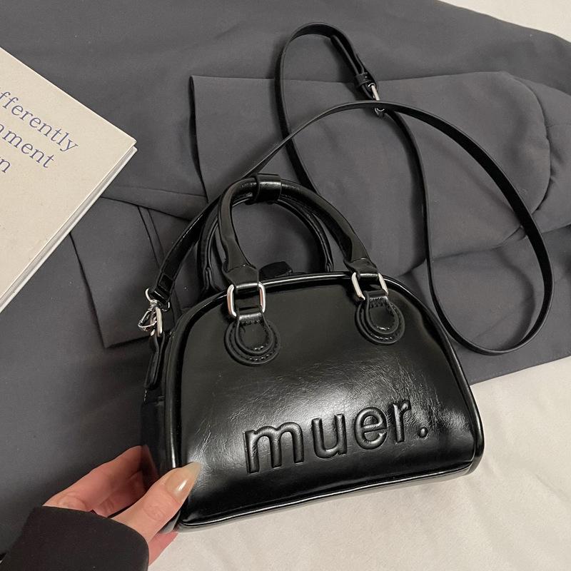 Premium niche bag women's spring and summer 2025 new fashion shoulder messenger bag casual Korean version portable pillow bag
