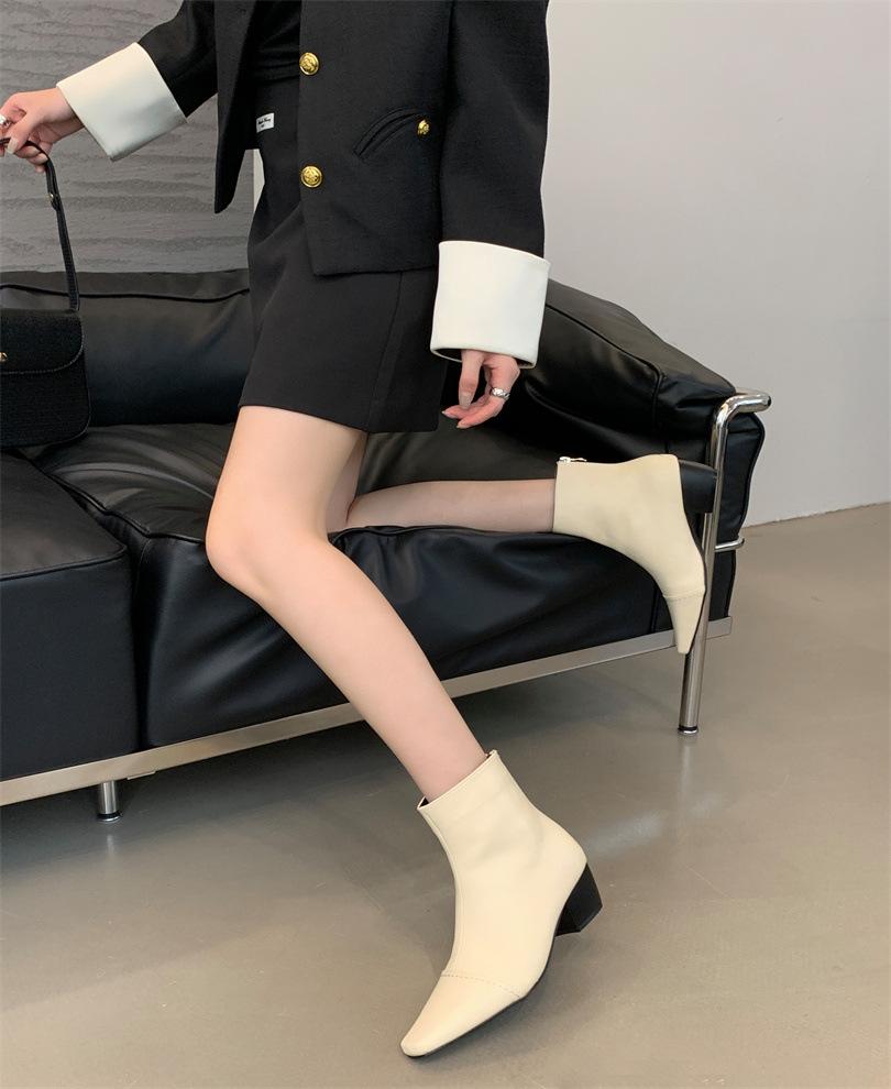 

Осень-зима 2025 новая французская темпераментная маленькая квадратная голова внутренняя высота увеличение тонкие ботинки женские задняя молния универсальные короткие ботинки западный бо 39