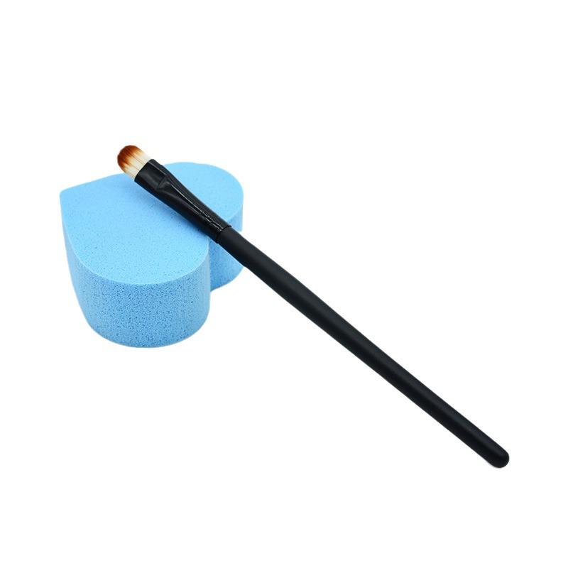 Minaki Long Wooden Handle Eyeshadow Brush for Beginners