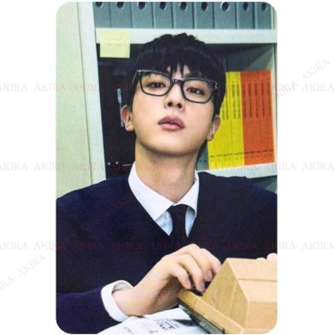 

BTS FESTA 2025 ARMY ZONE ПАКЕТ МЕРЧУ КАПСУЛЬНОГО АЛЬБОМУ 10 тис. KRW БОНУСНА Фотокартка Офіційний JIN / CAPSULE ALBUM #2