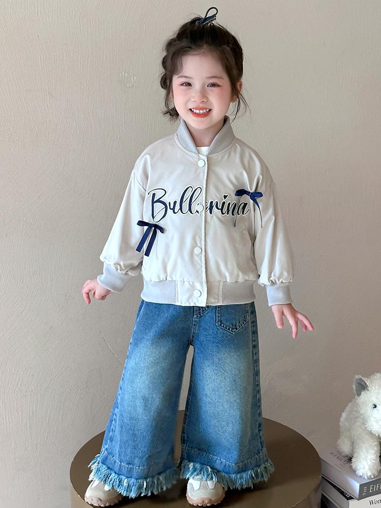 Baseballjacke für Mädchen im koreanischen Stil mit Stickschleife - Frühling/Herbst 2025 Trendige Baby-Oberbekleidung