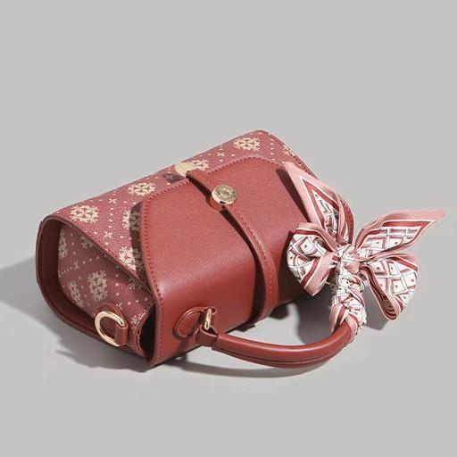 

Red bag women s new Chinese style Guochao printed handbag atmospheric middle-aged mother bag gift high-end messenger bag красный