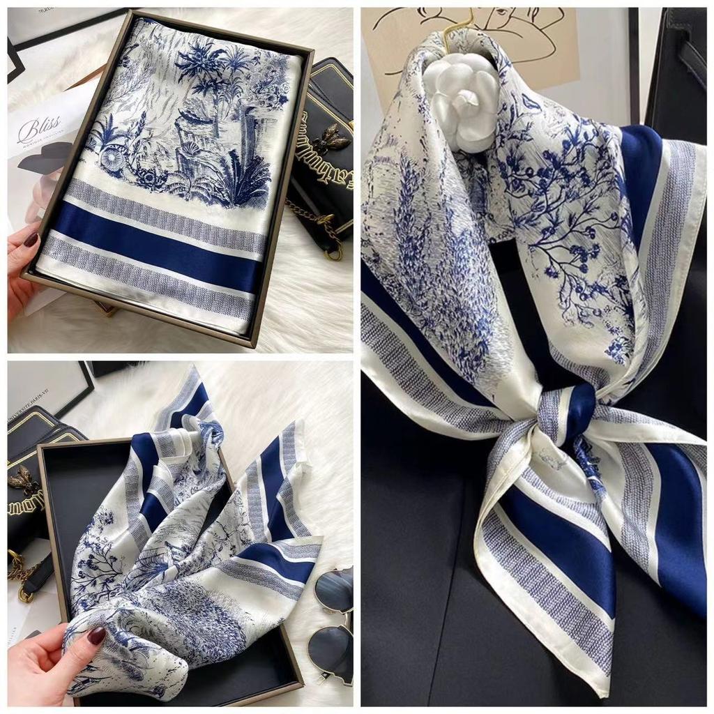 Eleganti Foulard di Seta da Donna Con Centinaia di Camicie, Assistenti di Volo, Decorazione Professionale, Protezione del Collo, Foulard, 70 Foulard Quadrati Piccoli.