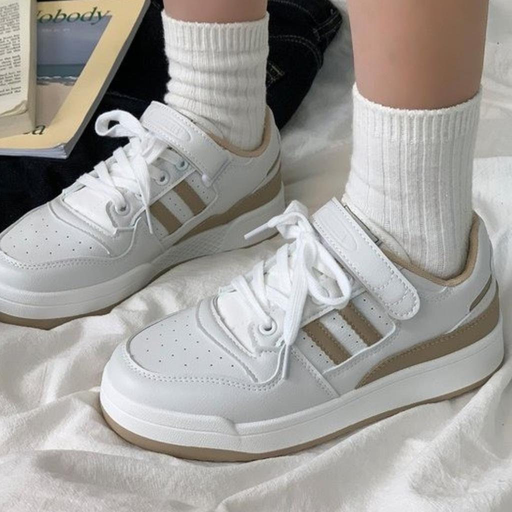 2025 spring new Hong Kong style little white shoes ins super fire versatile height increase casual shoes children's students sports board shoes