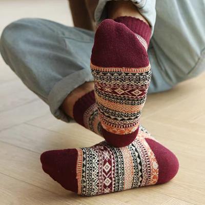 Pairs Men Winter Socks Mid-tube Thick Thermal Insulation Ethnic Style Home Bedroom Wear Floor Socks Colorblock Anti-slip