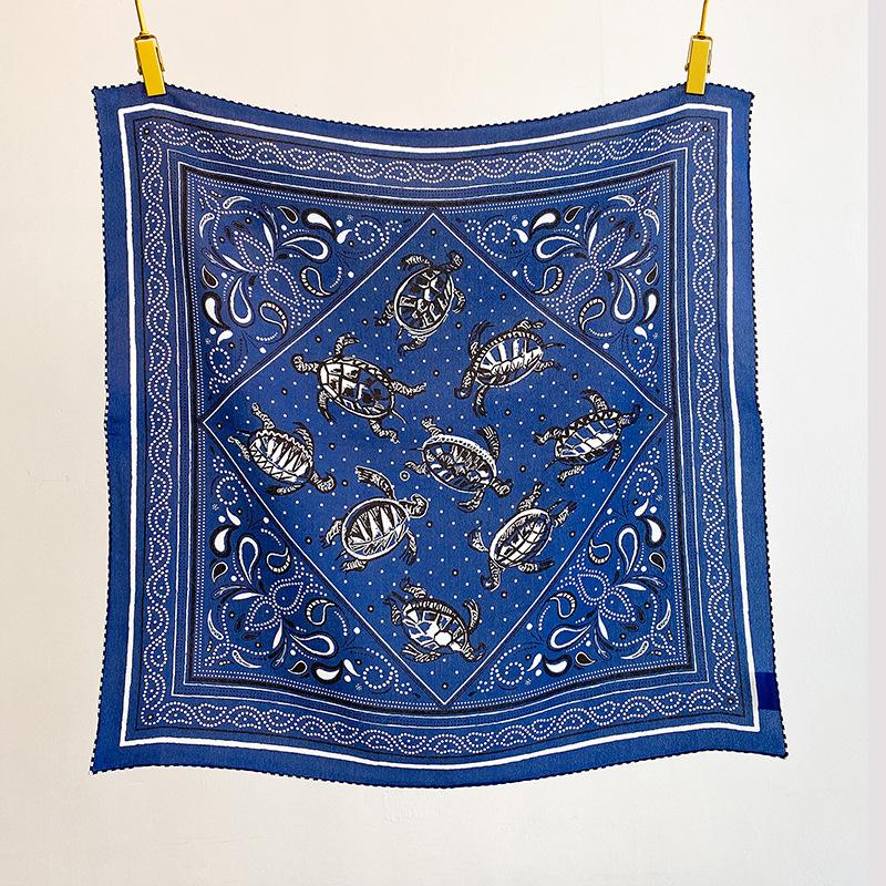 Design sense 111% mulberry silk scarf fashionable light luxury double crepe handmade curling square scarf classic retro silk scarf