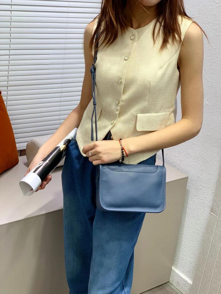 Women's Full-Grain Leather Crossbody Handbag - Lightweight Small Square Phe Bag City Strolling Stylish Everyday Purse
