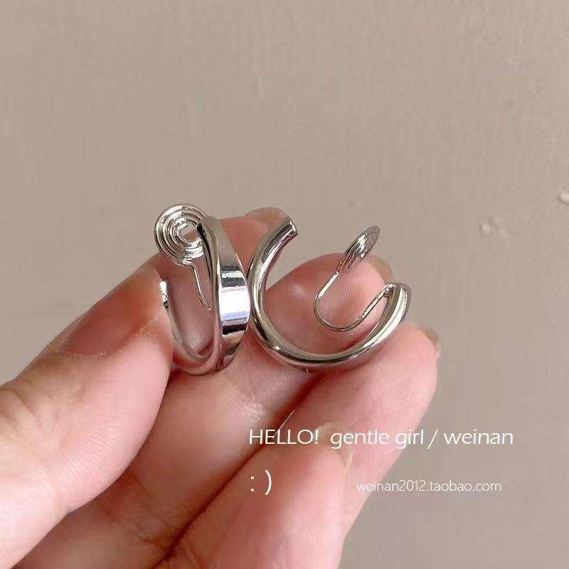 Korean Frosted Gold Coffee Earrings – Niche Design, High-End Feel, Versatile for Women