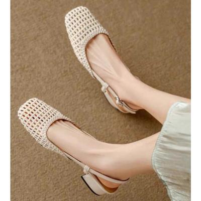 Neue Vielseitige Unifarbene Sommersandalen Damenspitzschuhe Geschlossene Zehenschuhe Mode Hohlhohe Absätze Damensandalen
