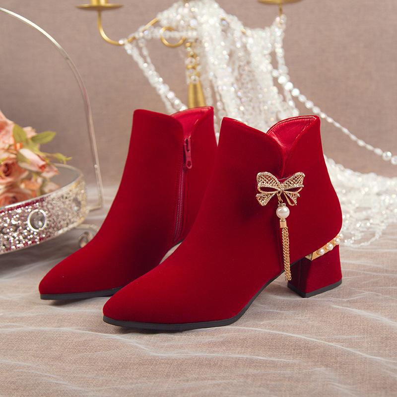 Internet-Berühmtheit Herbst- und Winter-Brautstiefel 2025 neue burgunderrote festliche Hochzeitsstiefel Strass-Fransen dicker Absatz keine müden Füße Modestiefel